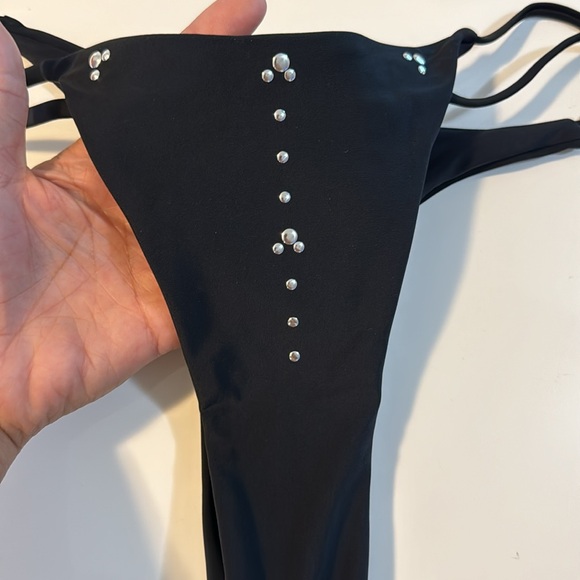 Bikini - Picture 5 of 5